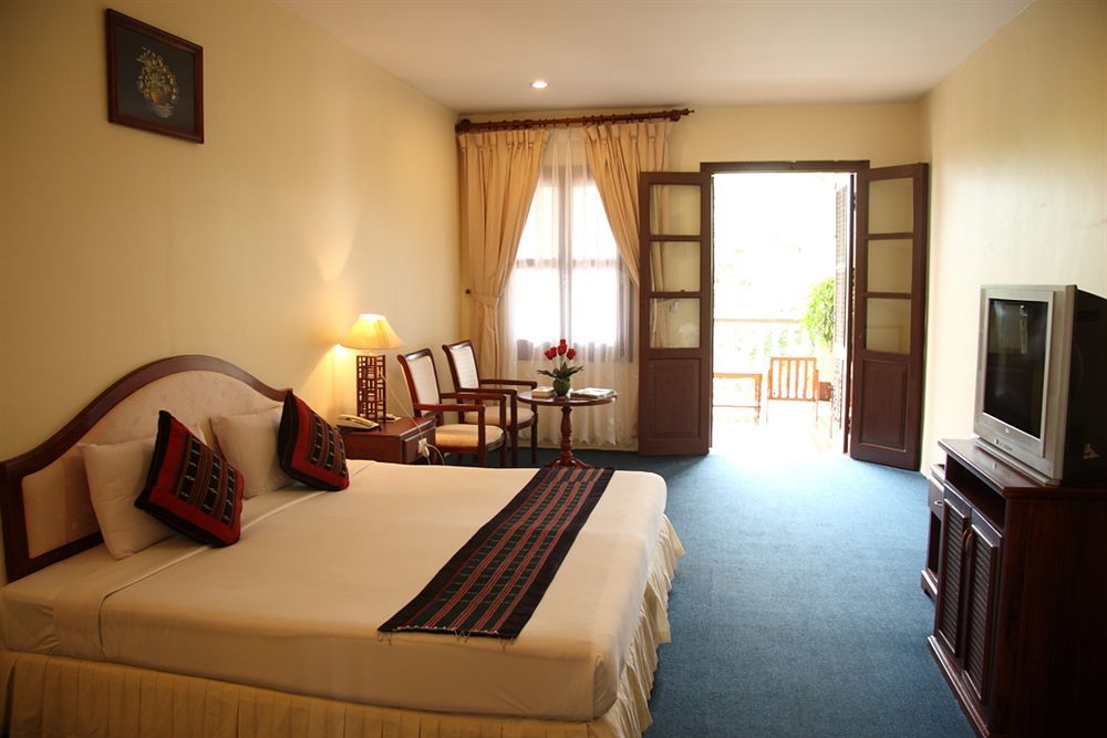 Champasak Palace Hotel Паксе Экстерьер фото