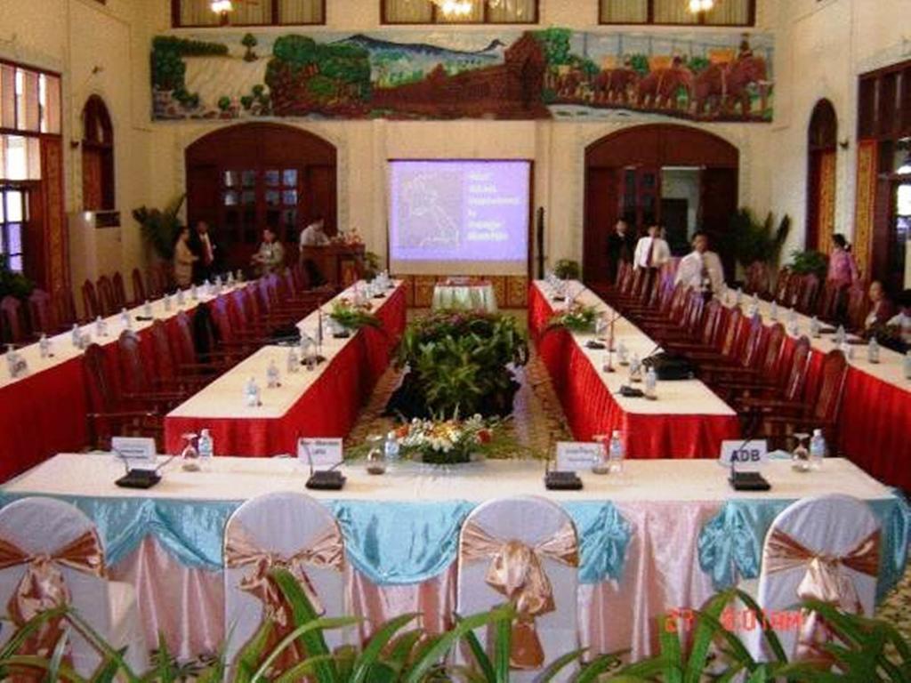 Champasak Palace Hotel Паксе Экстерьер фото